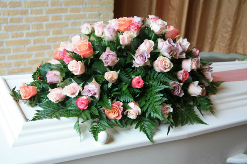 Tips for Selecting Appropriate Sympathy Flowers in London,Ontario