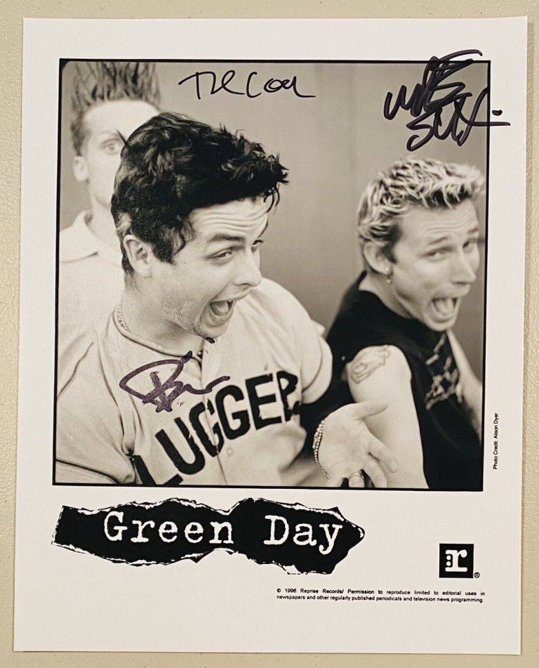 Green Day Autographs Rock!