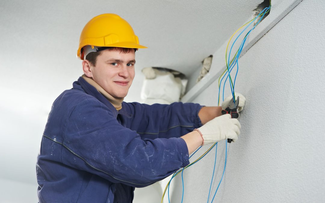 Why It’s Important to Hire a Qualified Electrician in Temecula, CA